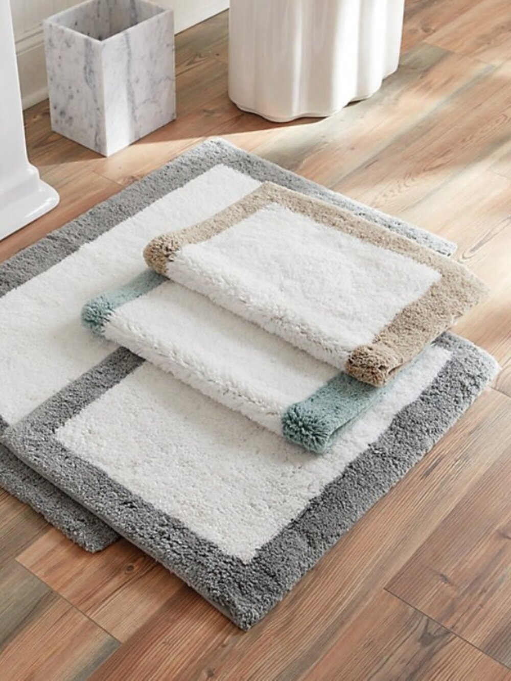 NWT Ballard 2 100% Cotton Amelie White/Gray Bathmats-17" x 24"